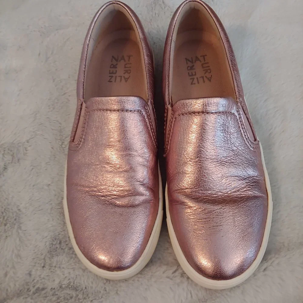 Naturalizer pale pink metallic leather slipon loafer size 7 - Picture 1 of 14